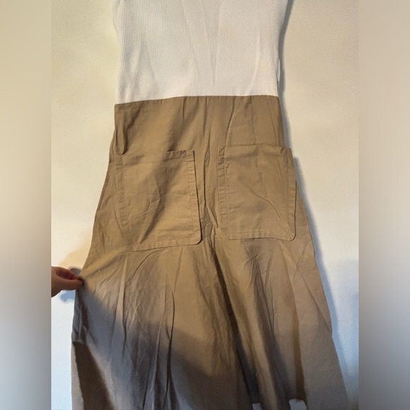 Zara- Round neck tan and white dress - Picture 5 of 8